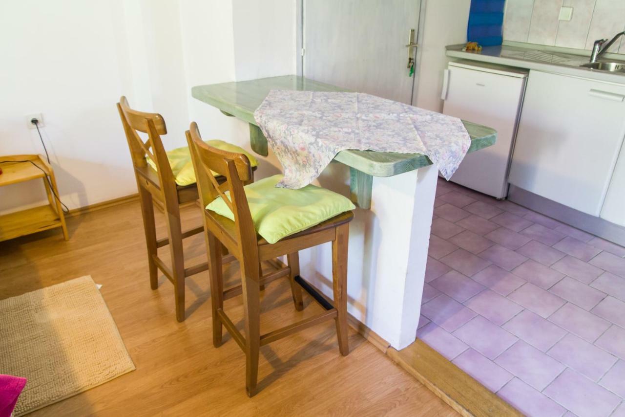 Appartement Karmen A à Veli Lošinj Extérieur photo